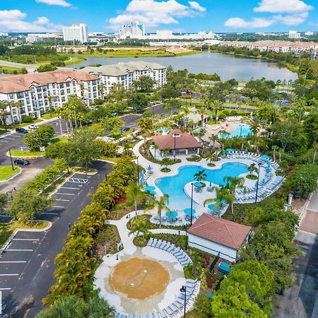 The Epic London Vista Cay Orlando Next To The Club Apartment Exterior photo
