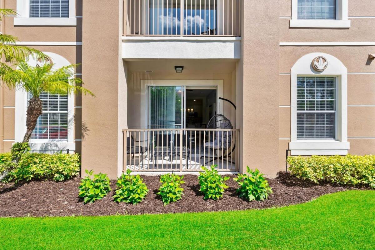 The Epic London Vista Cay Orlando Next To The Club Apartment Exterior photo