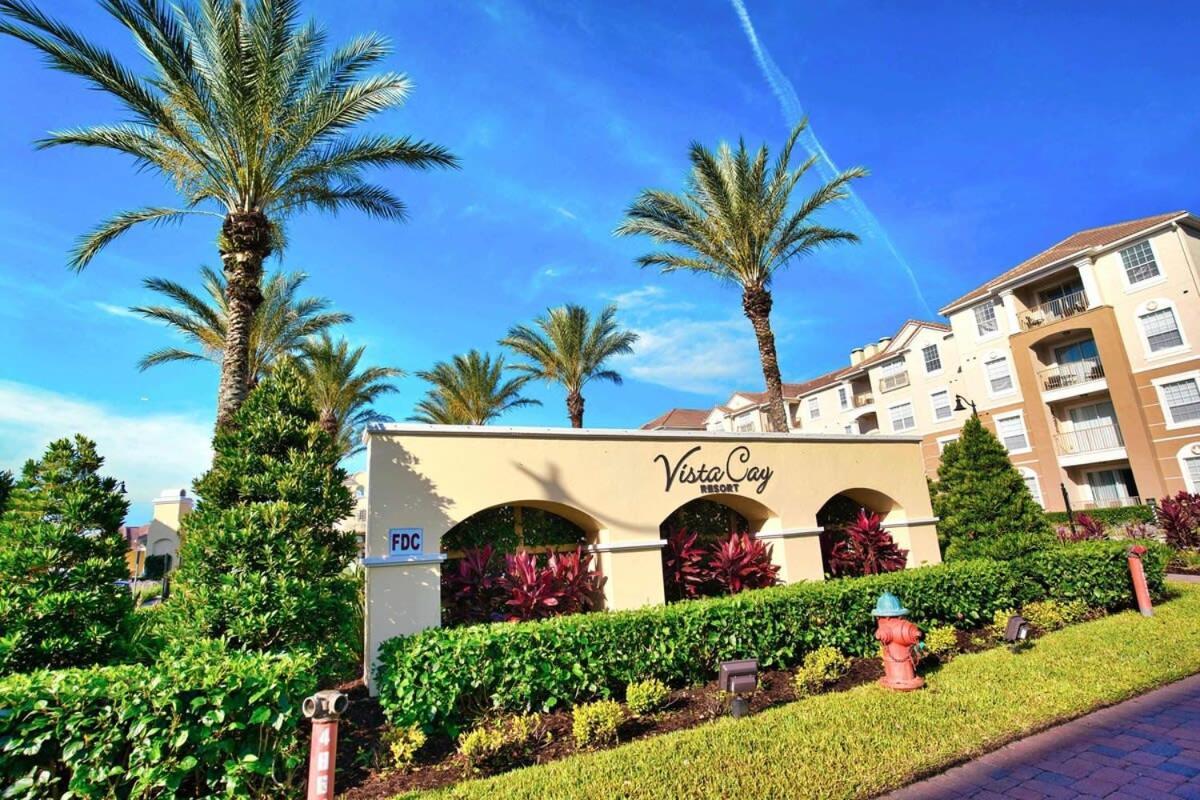 The Epic London Vista Cay Orlando Next To The Club Apartment Exterior photo