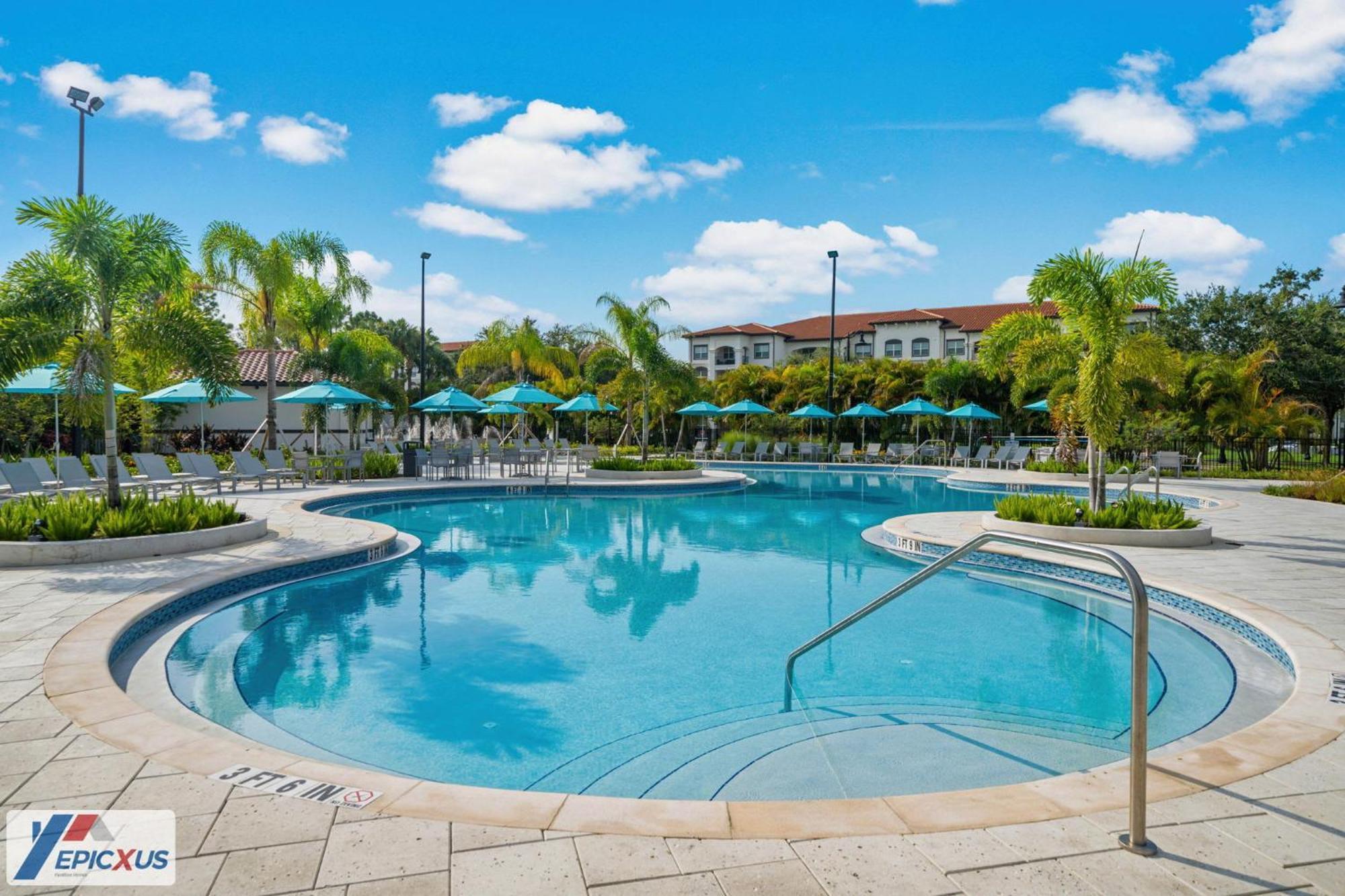 The Epic London Vista Cay Orlando Next To The Club Apartment Exterior photo