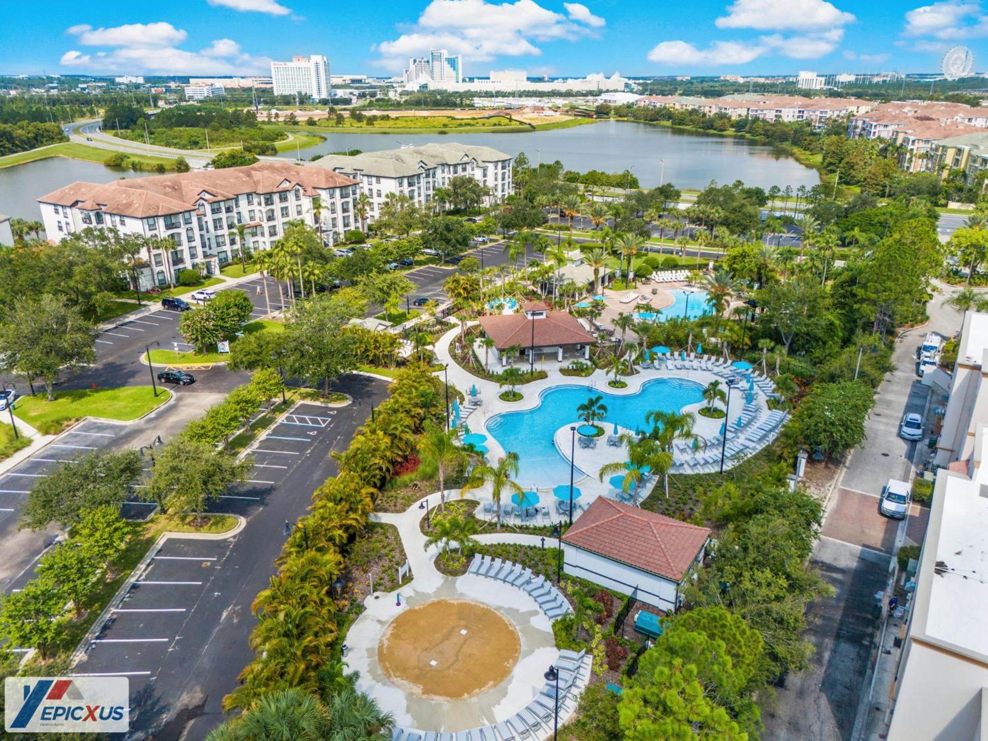 The Epic London Vista Cay Orlando Next To The Club Apartment Exterior photo
